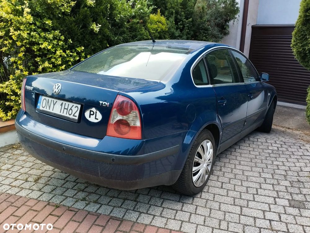 Volkswagen Passat 1.9 TDI Comfortline - 4