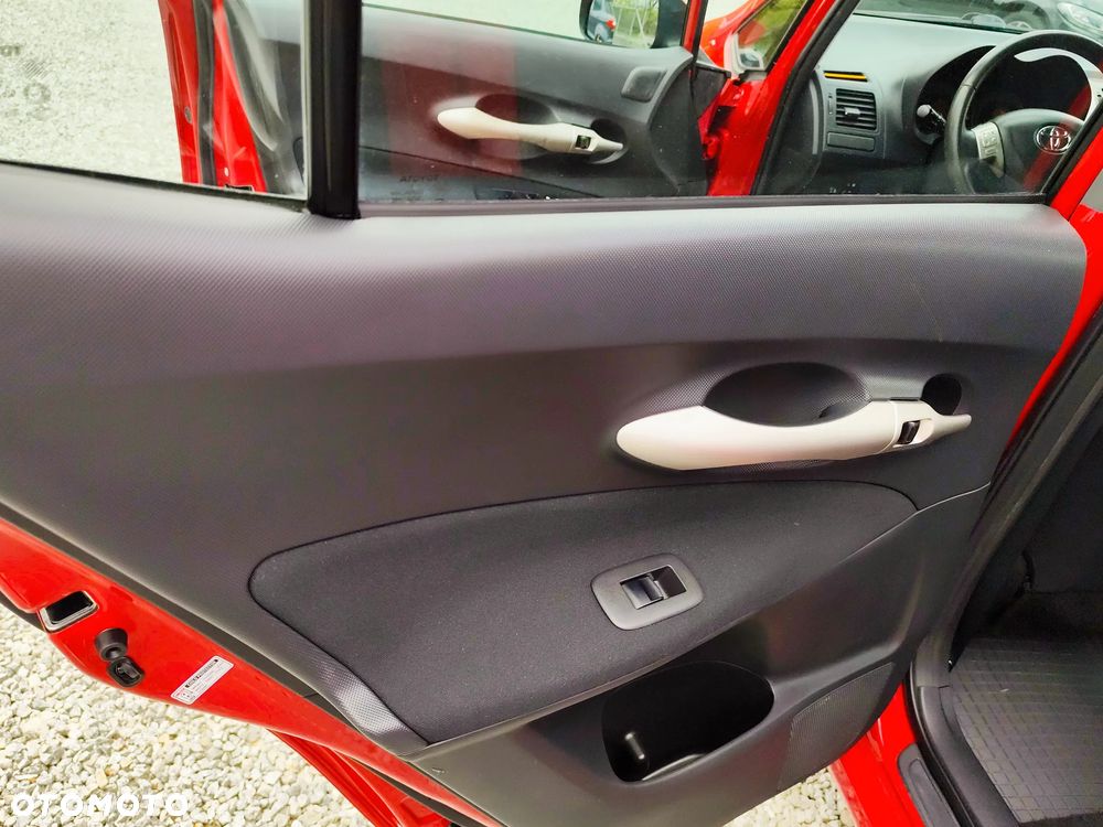 Toyota Auris 1.4 VVT-i Sol - 22