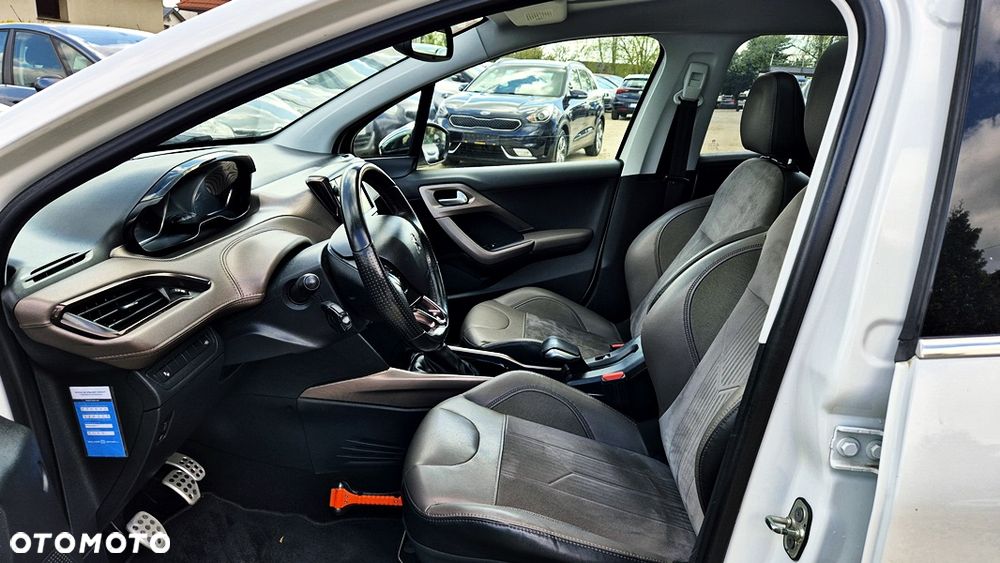 Peugeot 2008 1.6 VTi Allure - 29