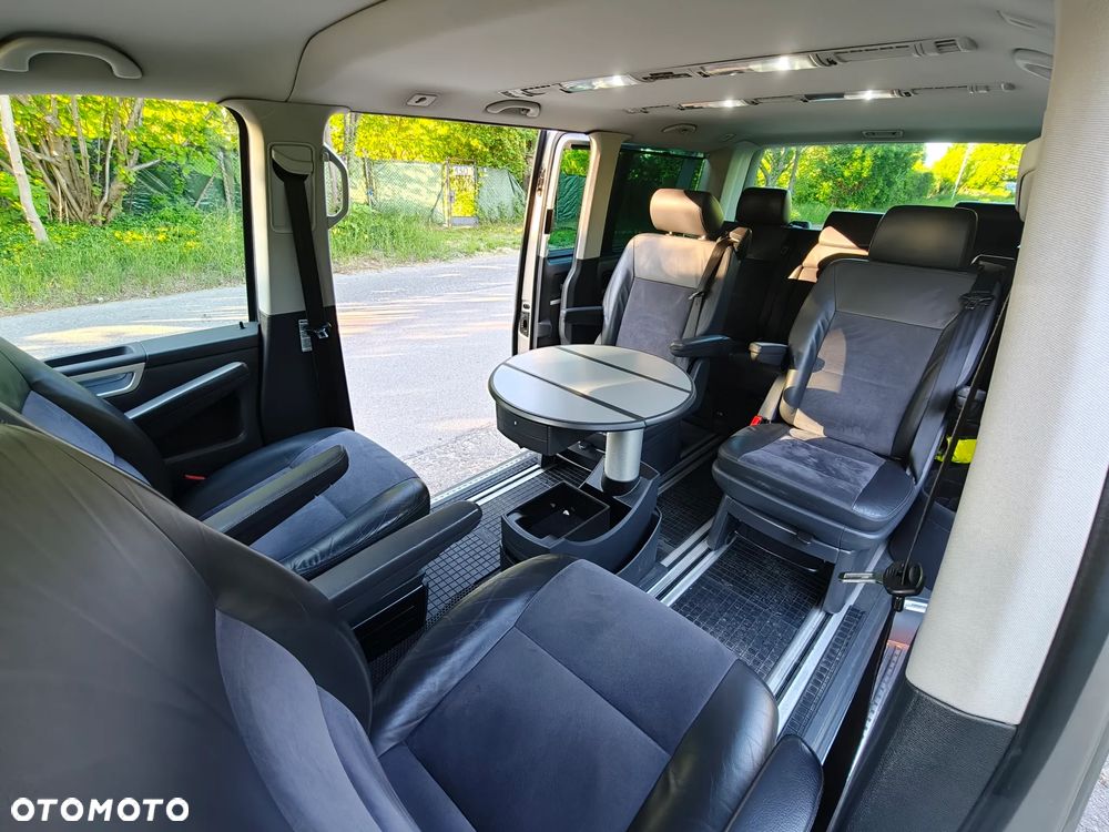 Volkswagen Multivan - 8