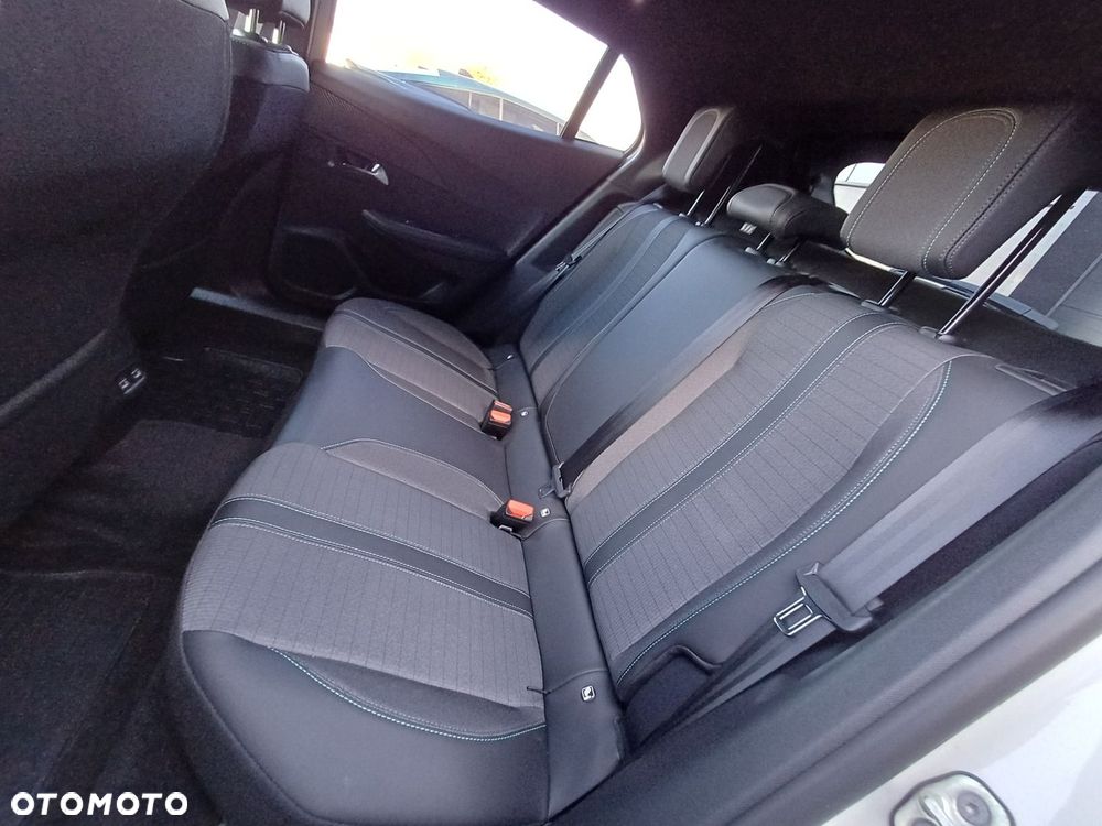 Peugeot 2008 e-2008 Allure Pack - 32