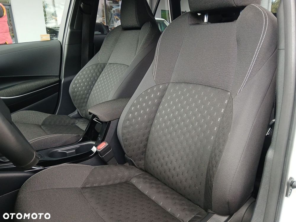 Toyota Corolla 2.0 Hybrid Comfort - 39