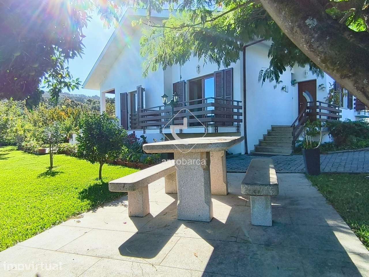 Moradia T3 terreno de 1.500 m2, apartº T1 independente e licença de AL - Grande imagem: 2/36