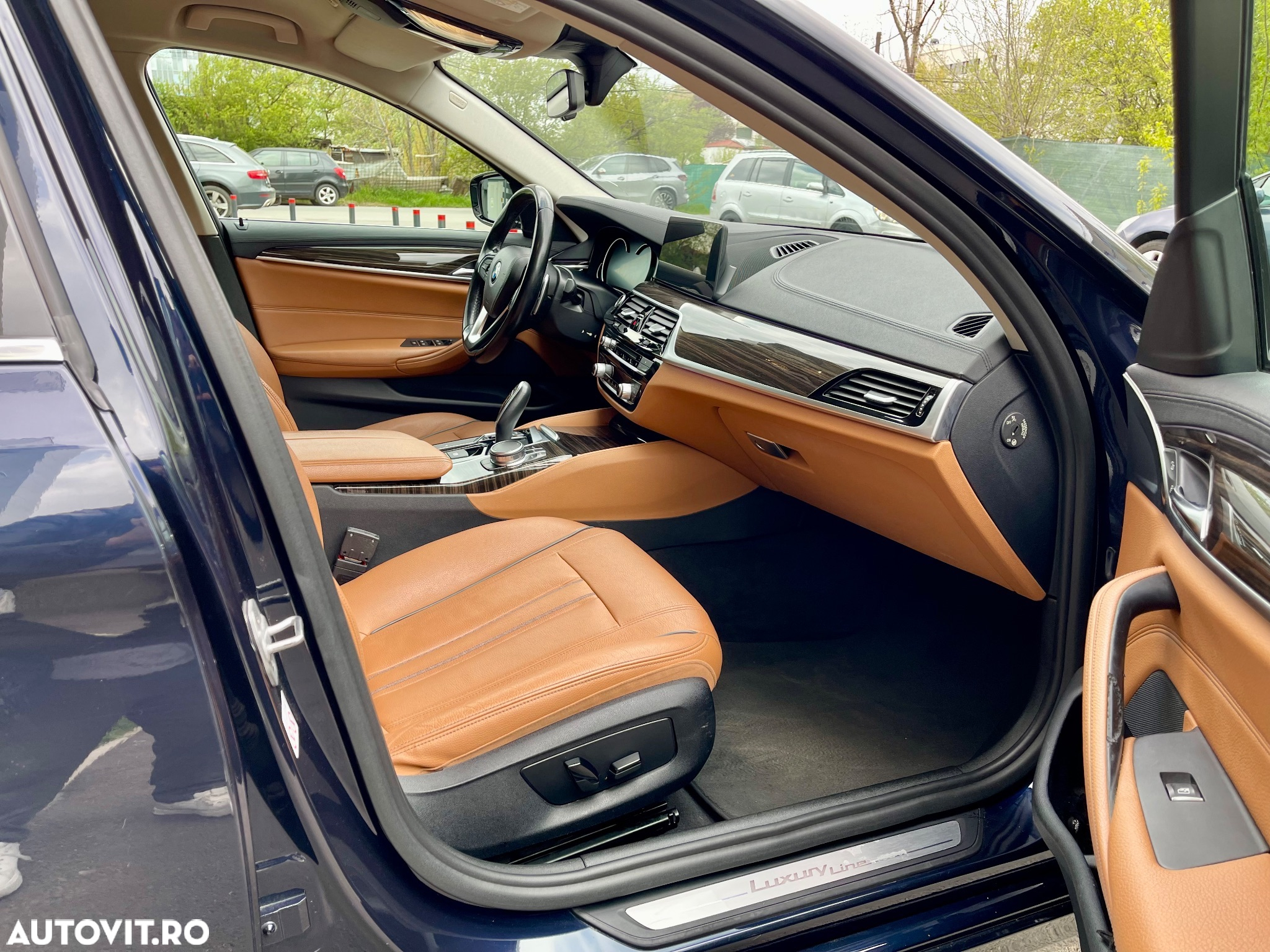 BMW Seria 5 520d AT - 11