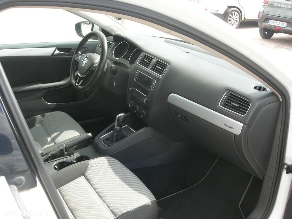 Volkswagen Jetta Hybrid - 21