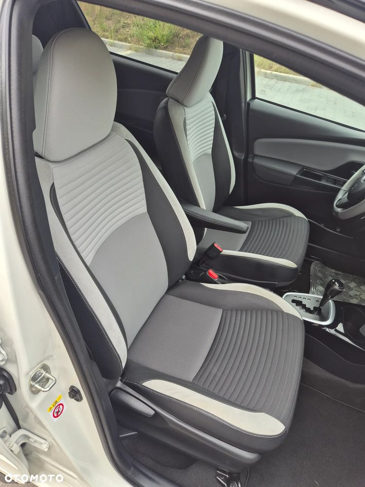 Toyota Yaris 1.5 VVT-i Selection - 28