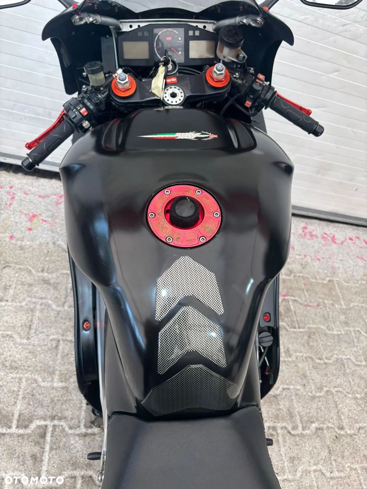 Aprilia RSV - 30
