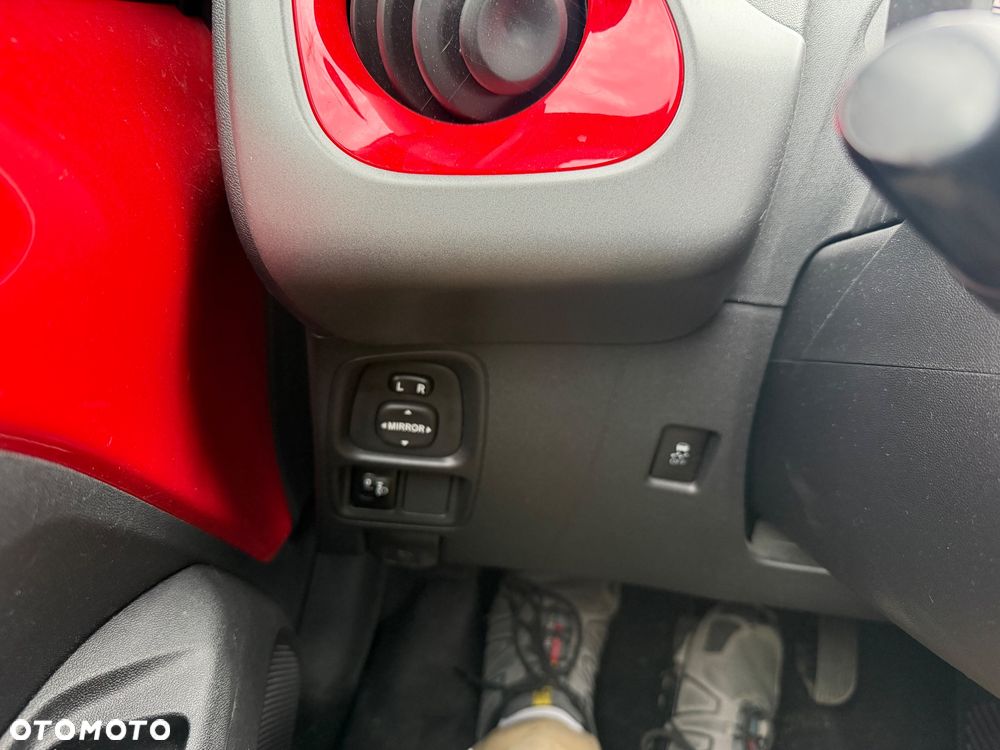 Toyota Aygo x-cite - 15
