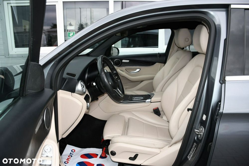 Mercedes-Benz GLC 200 d Business Edition - 22