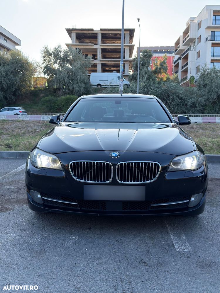 BMW Seria 5 530d xDrive AT - 2