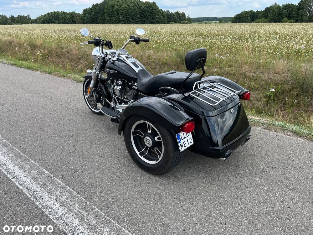 Harley-Davidson Trike Freewheeler - 5