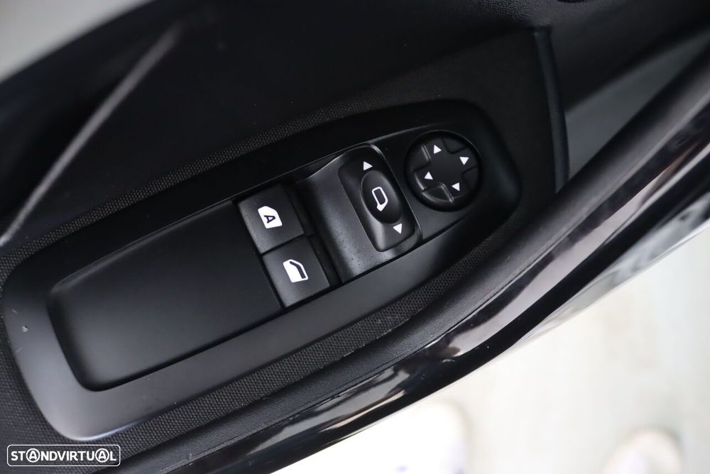 Peugeot 208 1.2 PureTech Style - 16