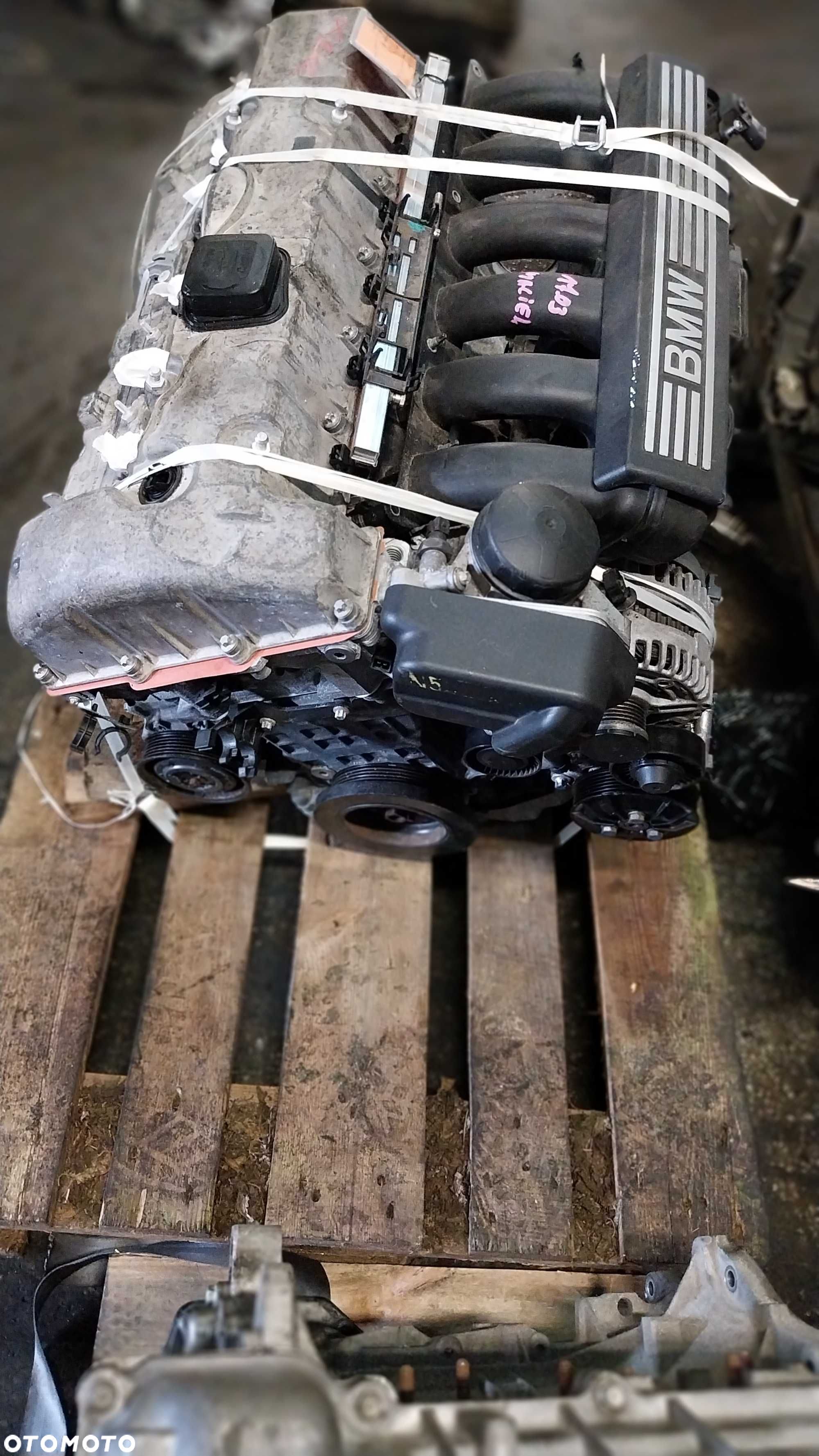 Silnik Słupek Bmw E90 N52B25 2.5B Uszkodzony - 1
