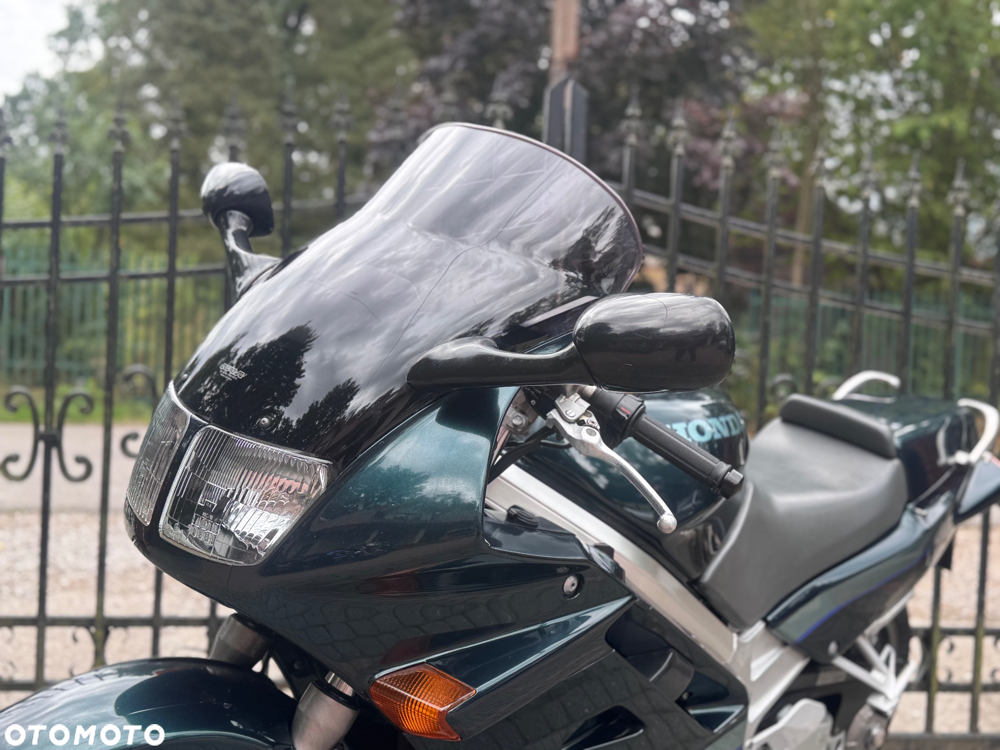 Honda VFR - 19