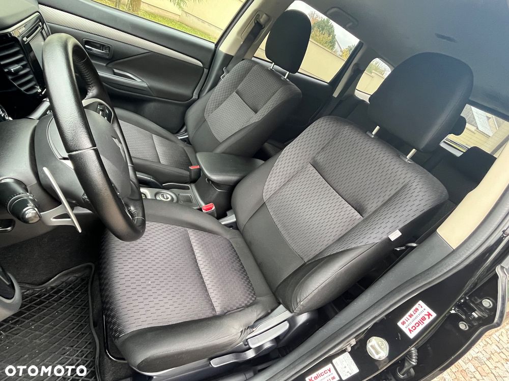 Mitsubishi Outlander 2.0 Intense + - 23