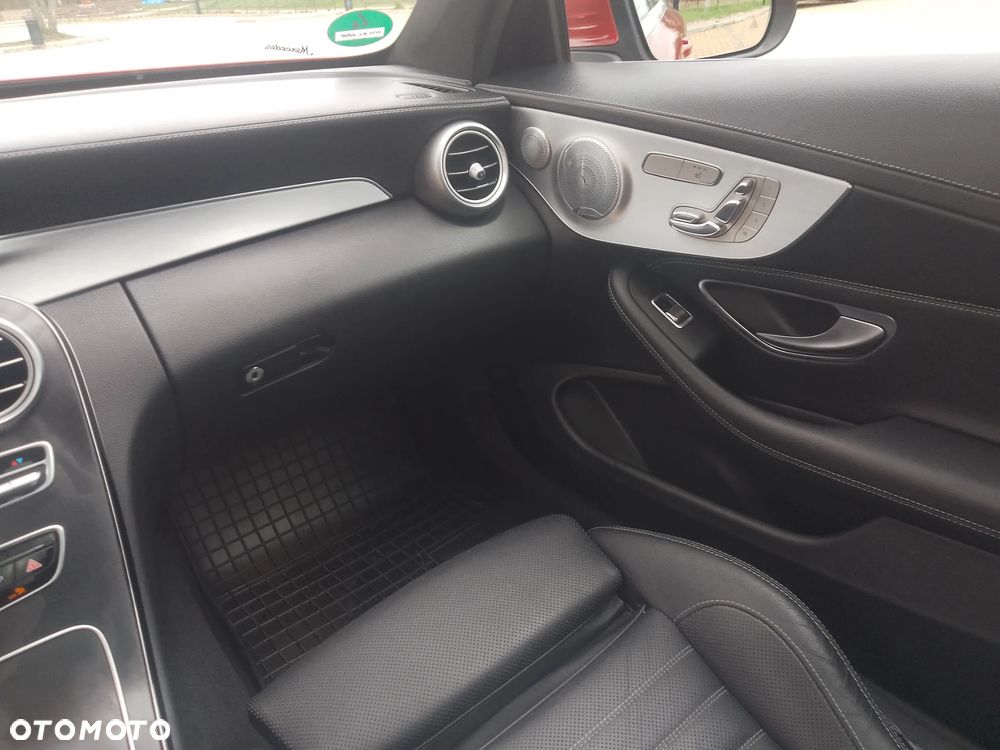 Mercedes-Benz Klasa C 300 7G-TRONIC - 21
