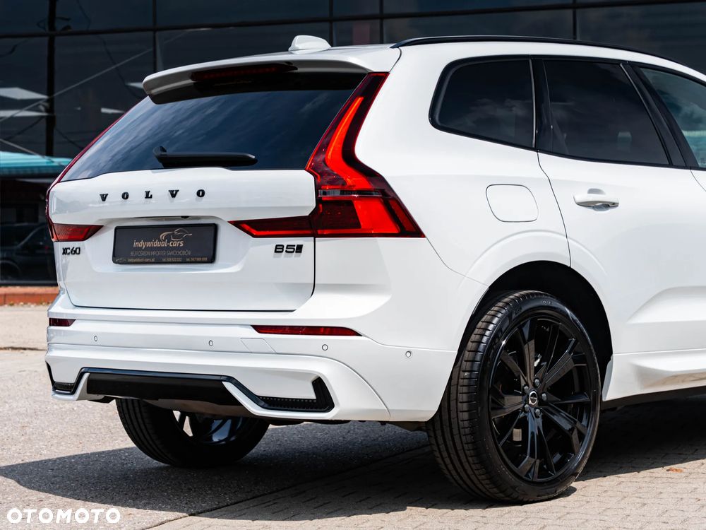 Volvo XC 60 B5 B AWD Plus Dark - 10