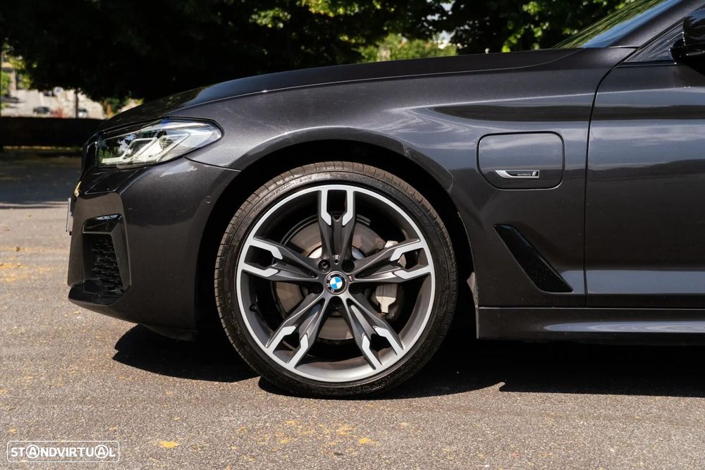 BMW 530 e Pack M - 36