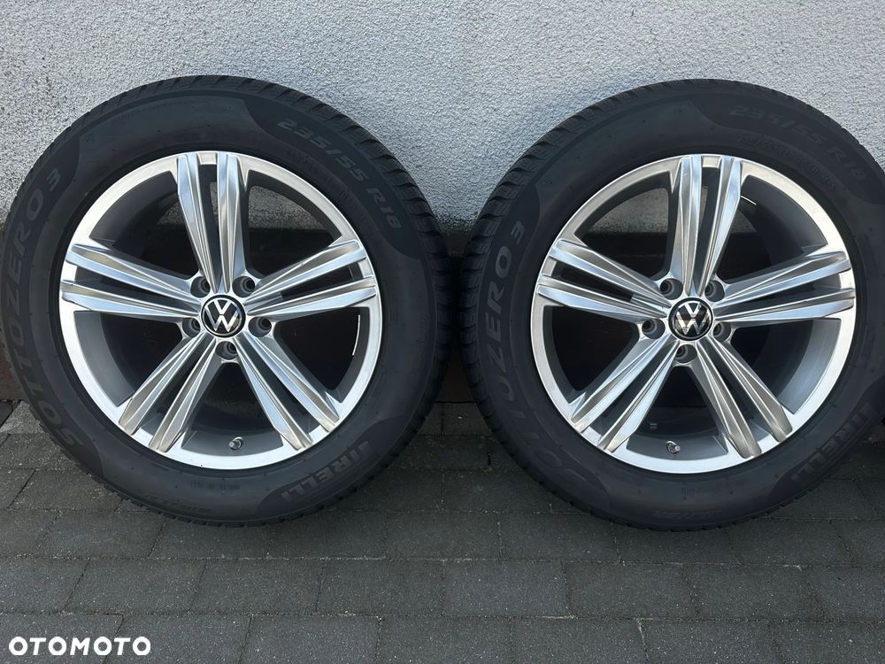 235 55 18 / Vw Tiguan 5NA AUDI Q3 8U0  / PIRELLI / r-LINE!!! - 3