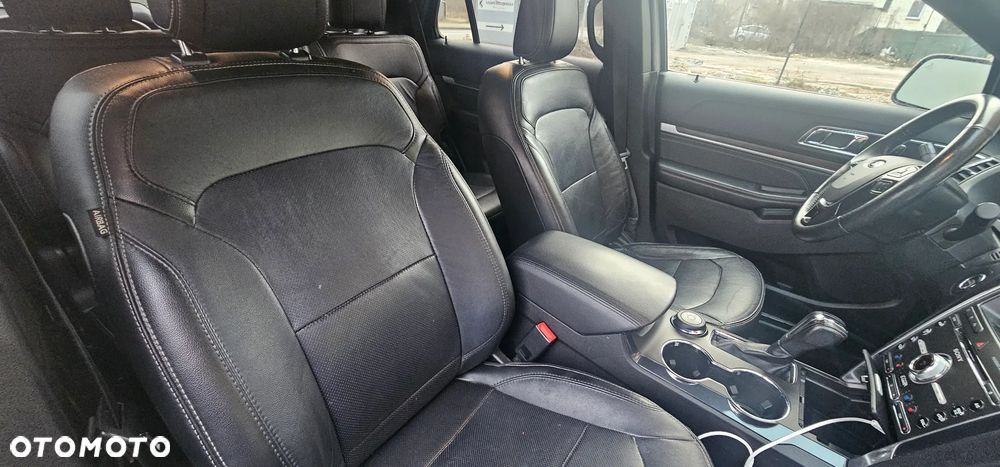 Ford Explorer - 13