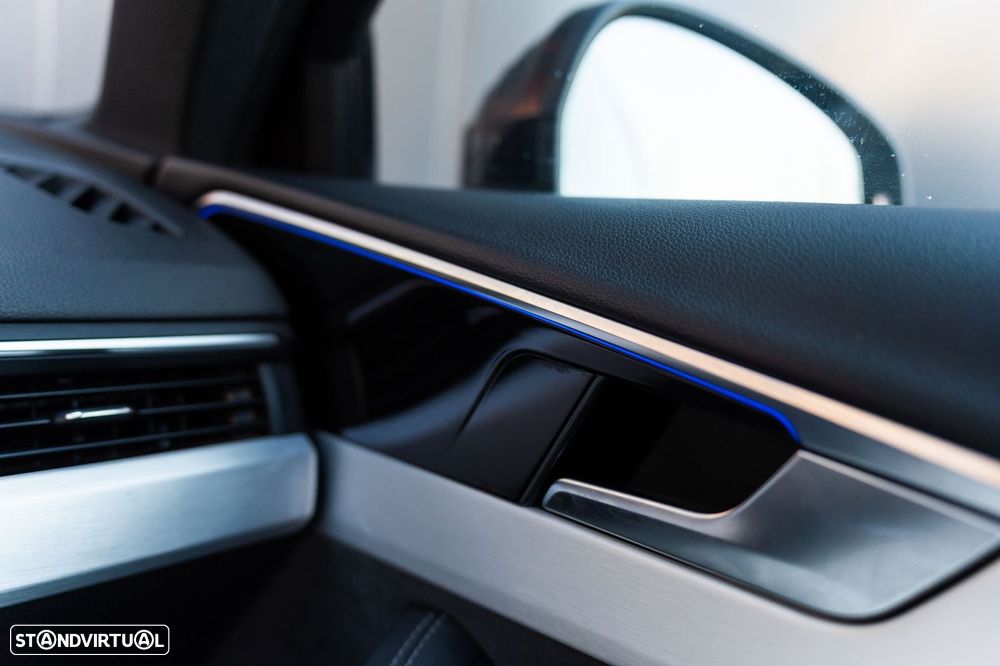 Audi A4 Avant 2.0 TDI S-line S tronic - 28