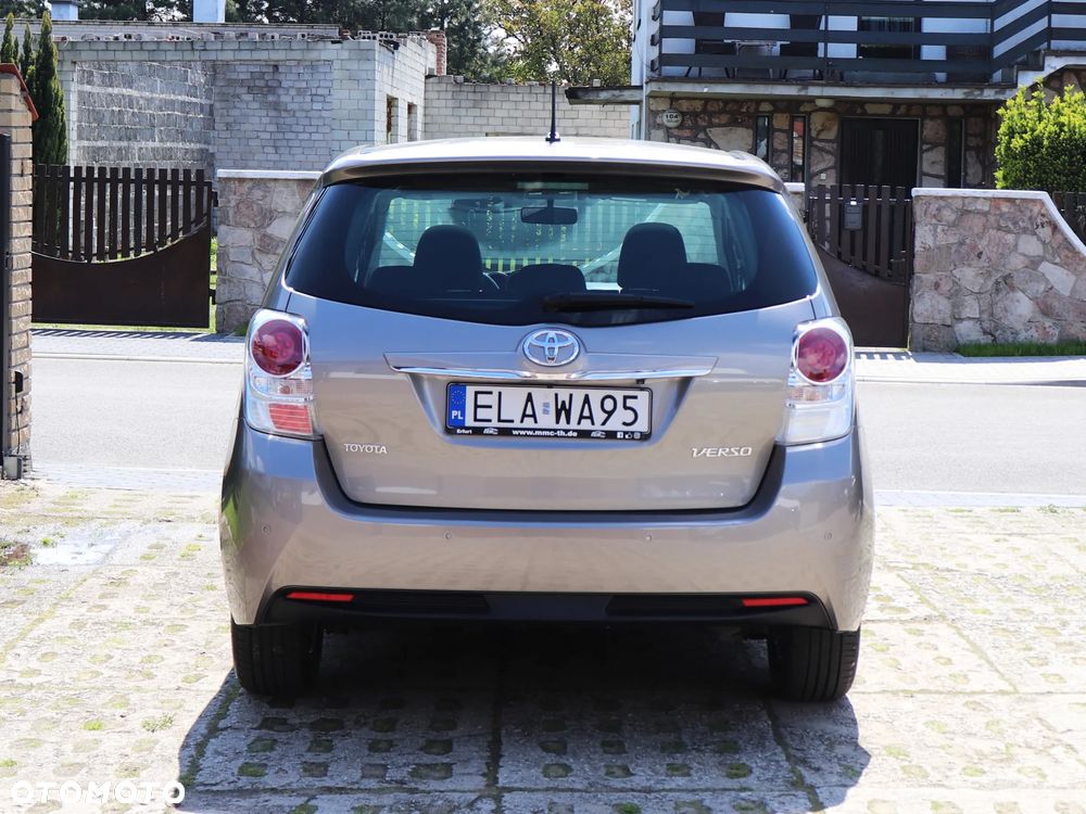 Toyota Verso 1.8 Premium - 9