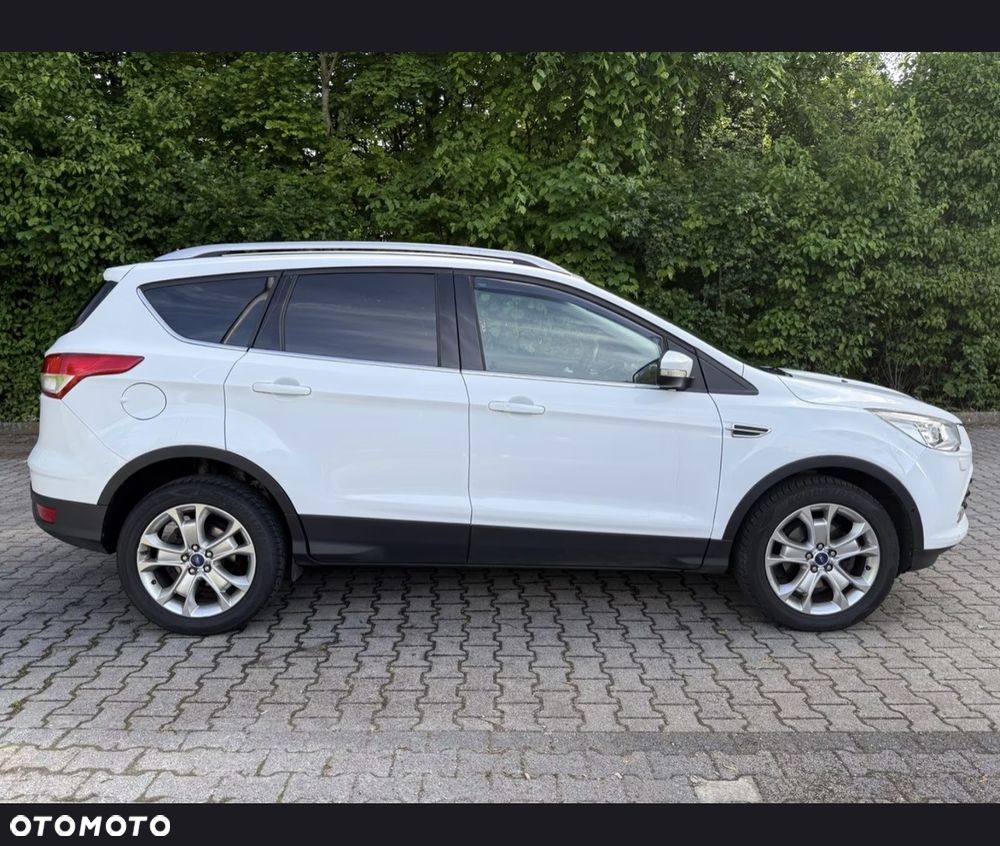 Ford Kuga - 1