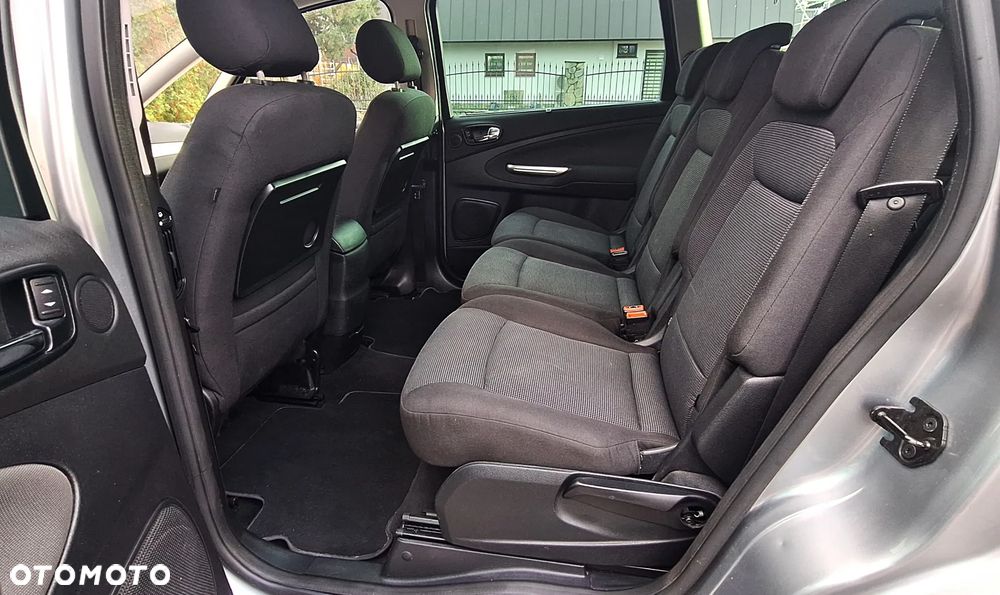 Ford S-Max - 28