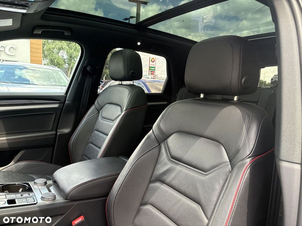 Volkswagen Touareg - 13