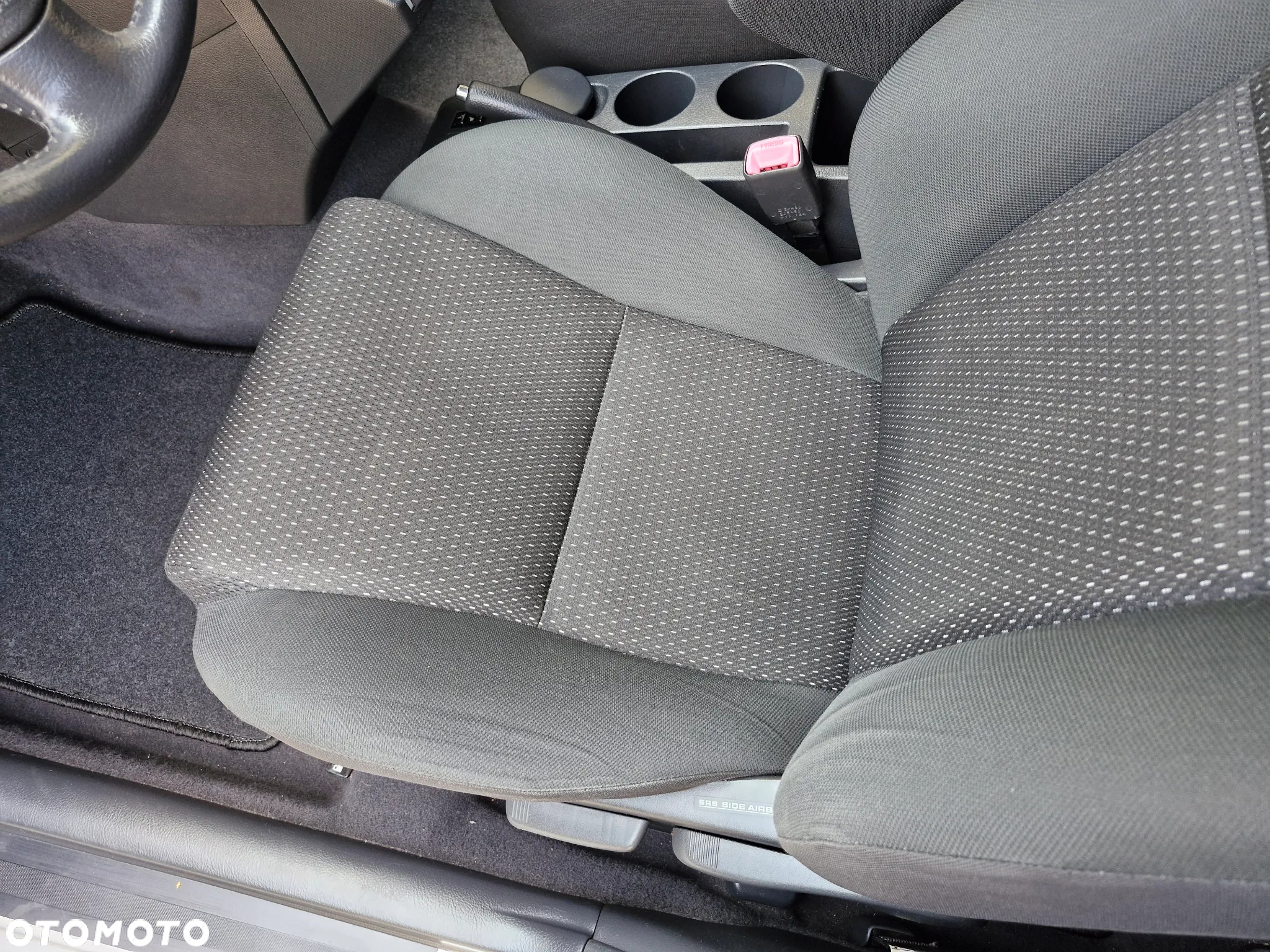 Toyota Corolla Verso 1.8 Gold + - 18