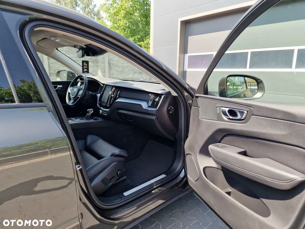 Volvo XC 60 D4 Geartronic Edition Pro - 24