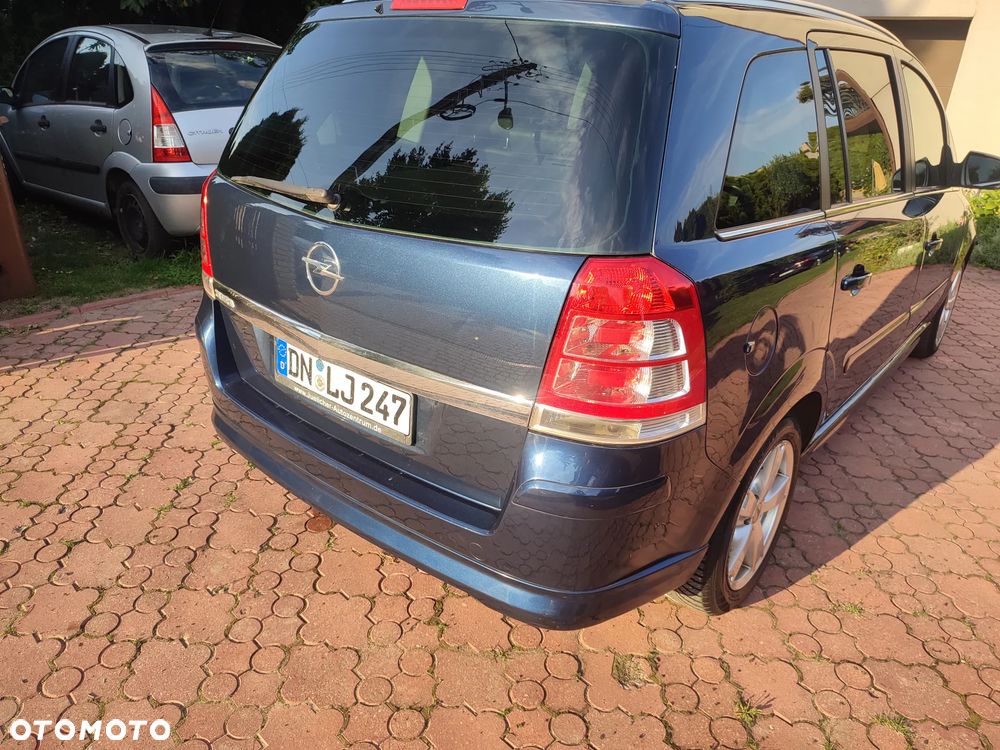 Opel Zafira - 8