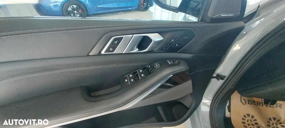 BMW X5 M M60i xDrive AT MHEV - 16