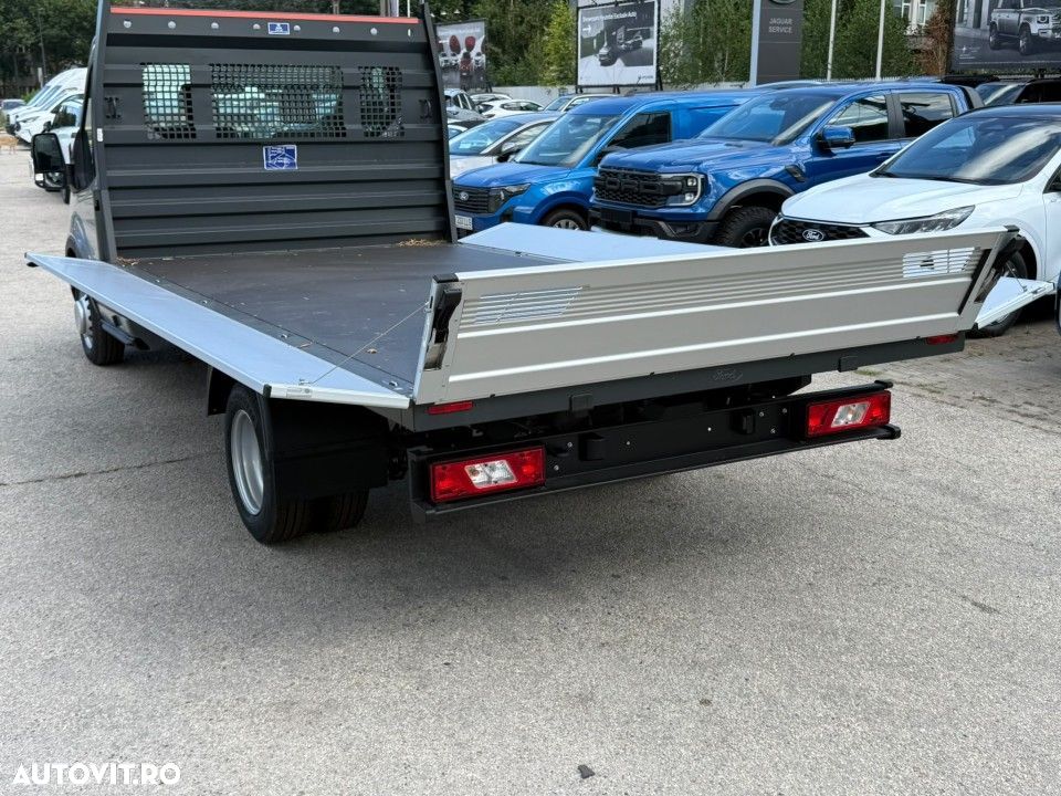 Ford Transit - 10