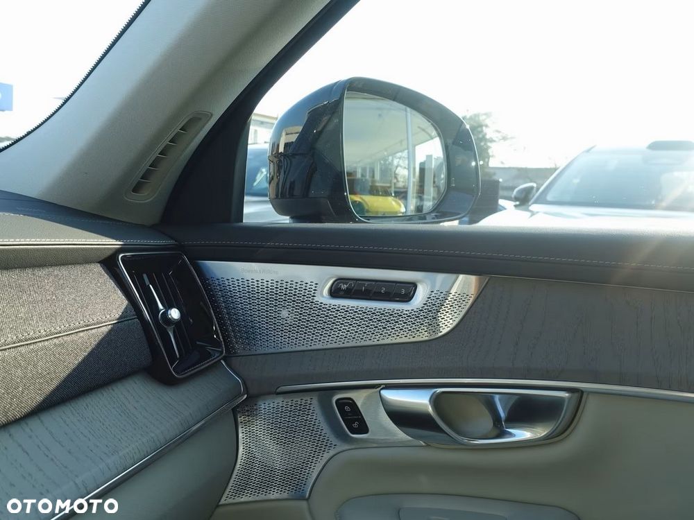 Volvo XC 90 T8 AWD Ultra Dark - 16