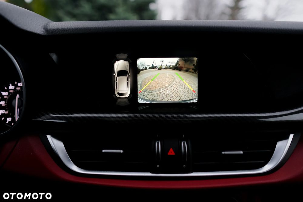 Alfa Romeo Stelvio - 29