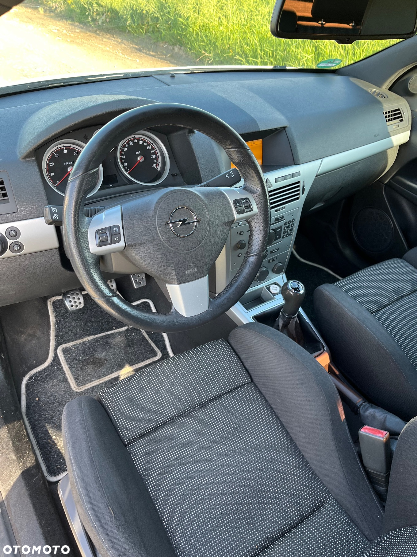 Opel Astra III GTC 1.8 111 - 5