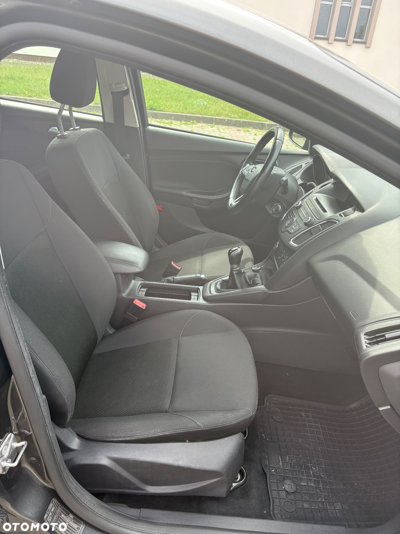 Ford Focus 1.6 Trend - 17
