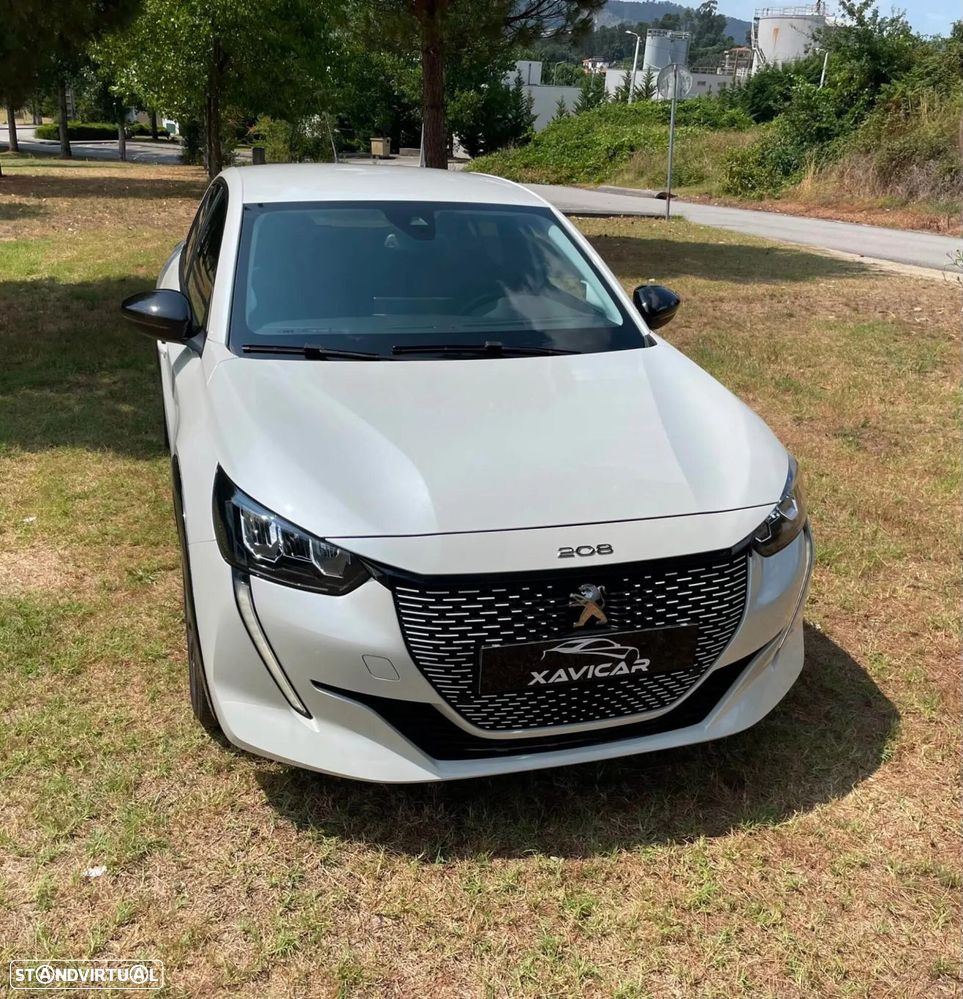 Peugeot e-208 50 kWh Allure Pack — fotografia 2