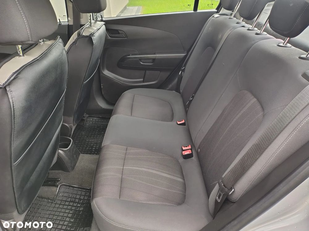 Chevrolet Aveo - 14