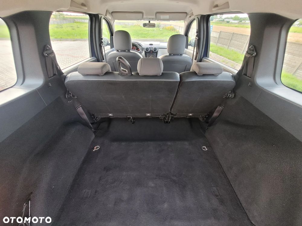 Dacia Lodgy 1.6 MPI 85 Laureate - 32