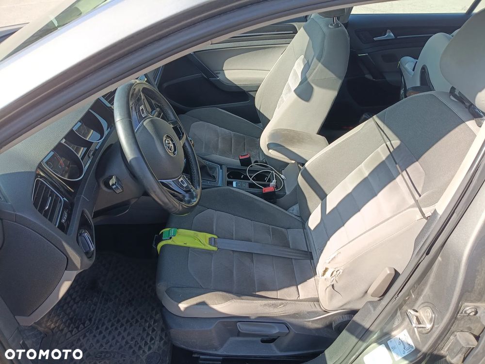 Volkswagen Golf 1.4 TSI BMT Comfortline - 13