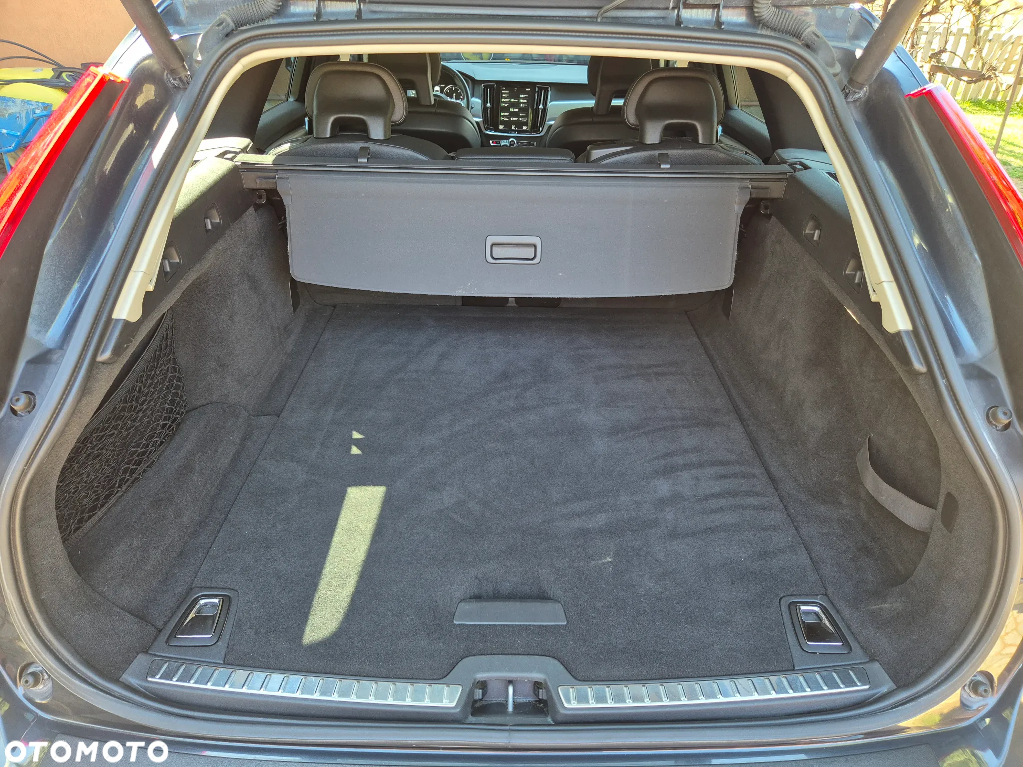 Volvo V90 D4 Geartronic Momentum Pro - 31