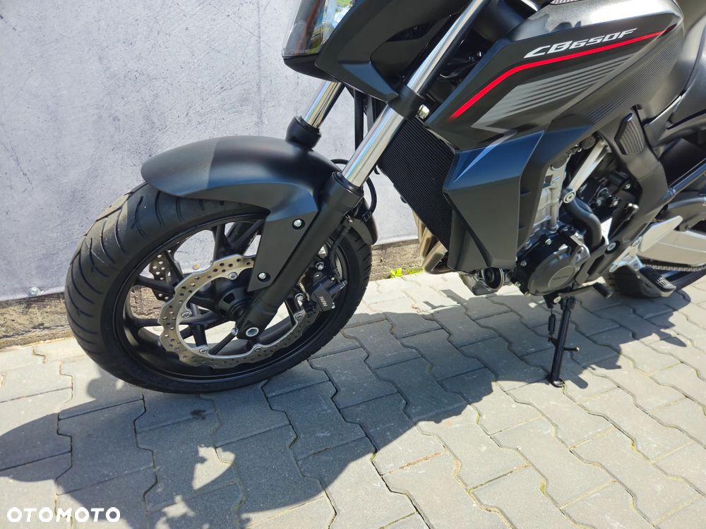 Honda CB - 28