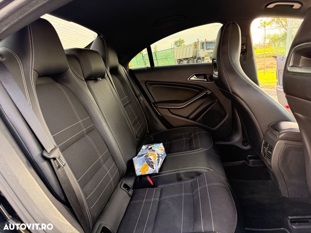 Mercedes-Benz CLA 200 d 4MATIC Aut. - 12