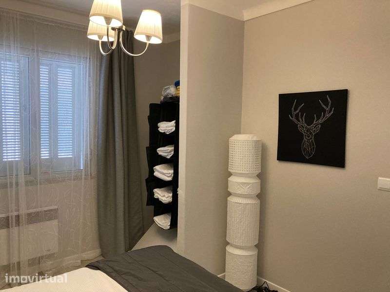 Casa como nova em aldeia velha Sabugal 3 quartos - Grande imagem: 5/12