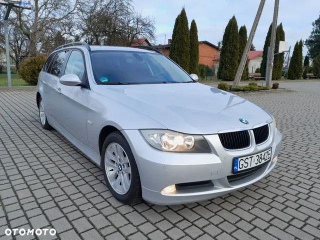 BMW Seria 3 320d DPF Touring - 2
