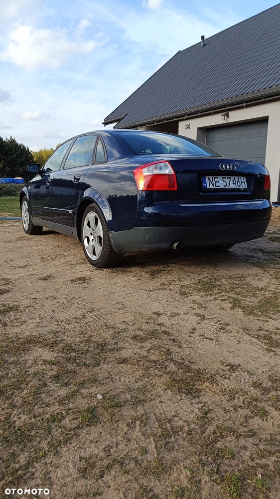 Audi A4 Limousine - 5