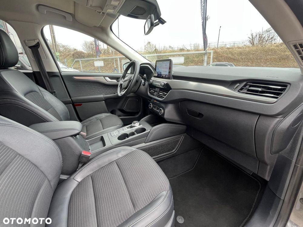 Ford Kuga - 23