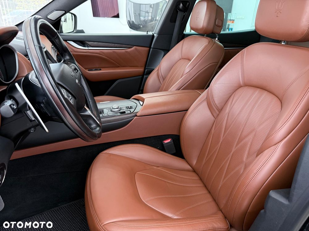 Maserati Levante Q4 GranLusso - 16